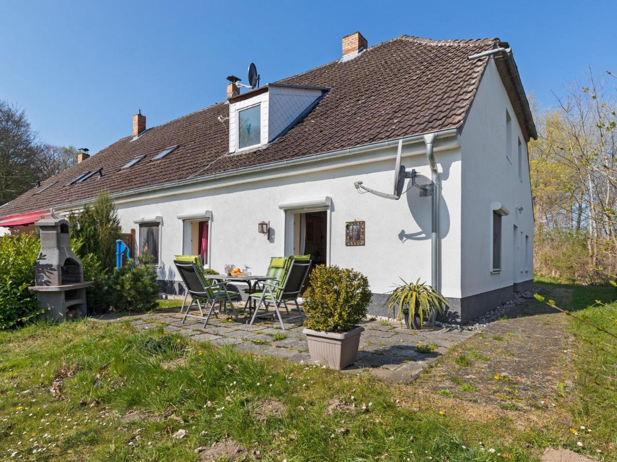 Elegant Apartment With Garden In Gingst Exterior photo