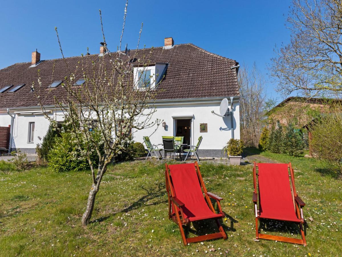 Elegant Apartment With Garden In Gingst Exterior photo