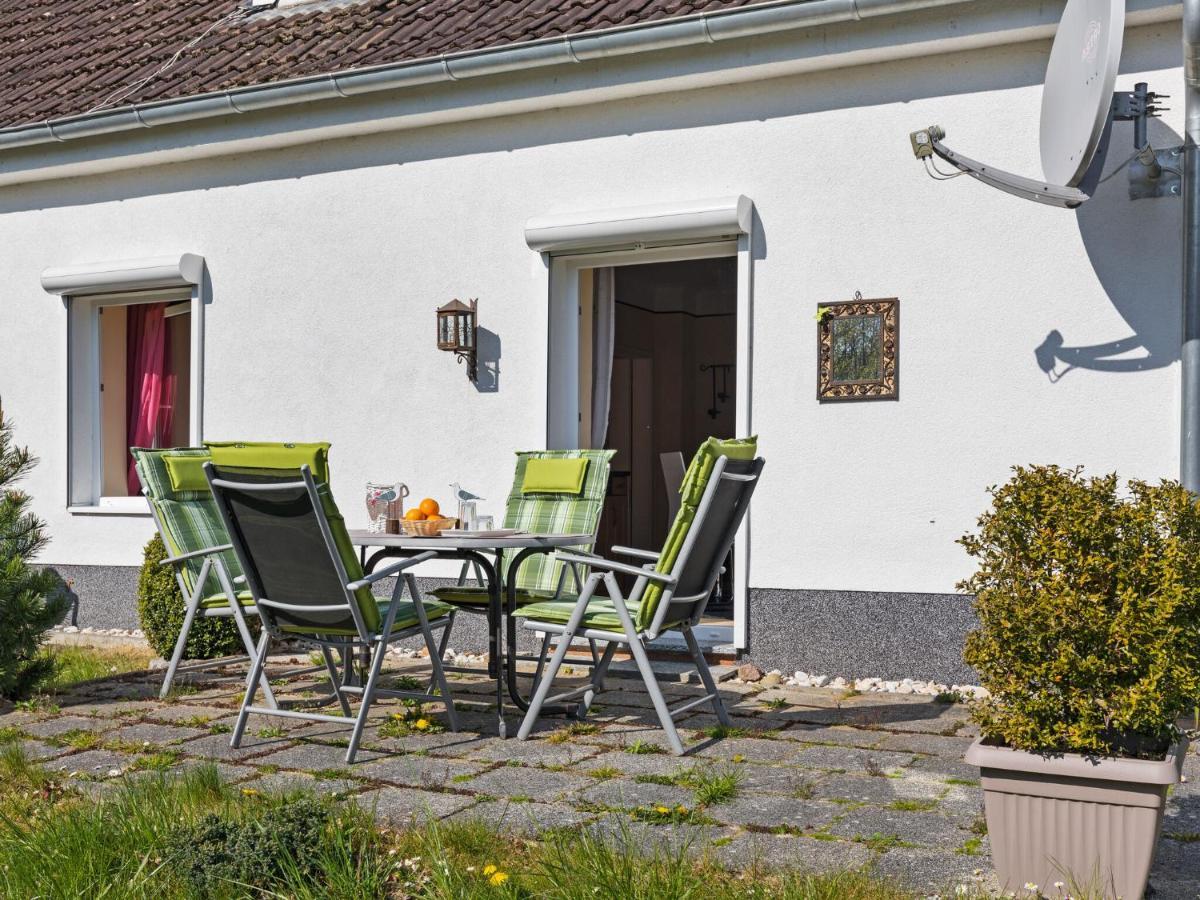 Elegant Apartment With Garden In Gingst Exterior photo