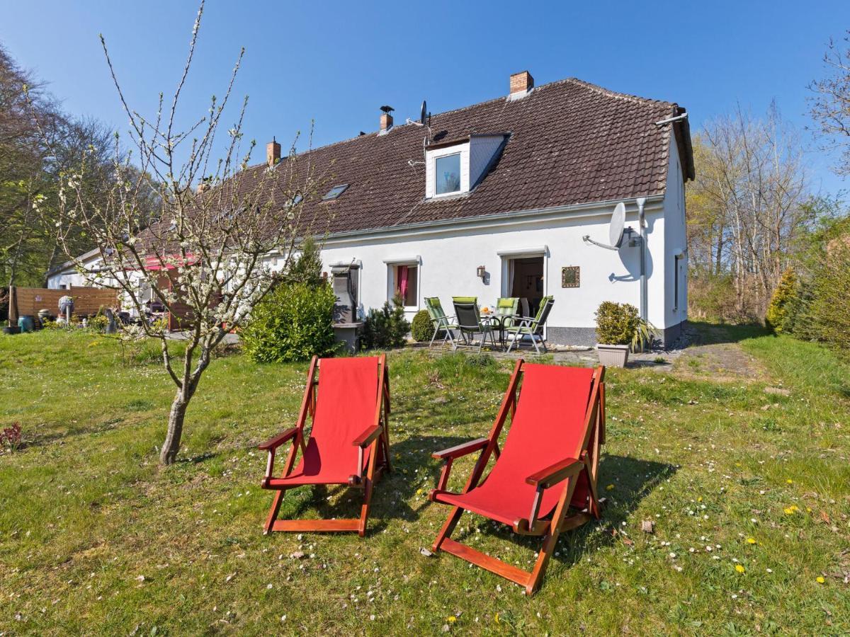 Elegant Apartment With Garden In Gingst Room photo